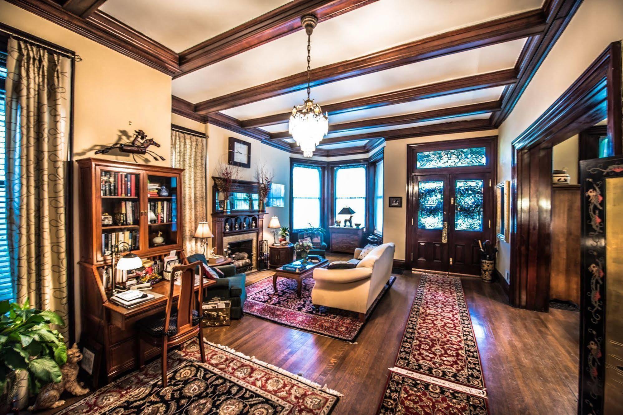 Inn At St James Court Louisville-Jefferson County Extérieur photo