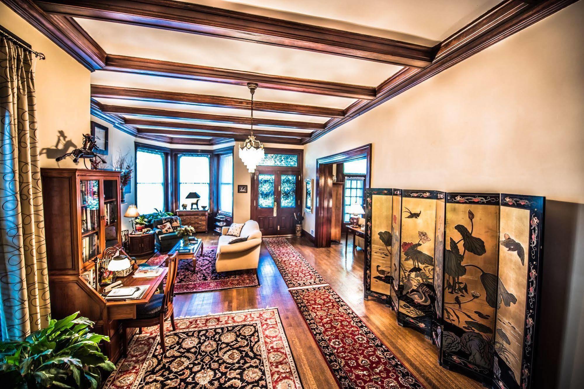 Inn At St James Court Louisville-Jefferson County Extérieur photo